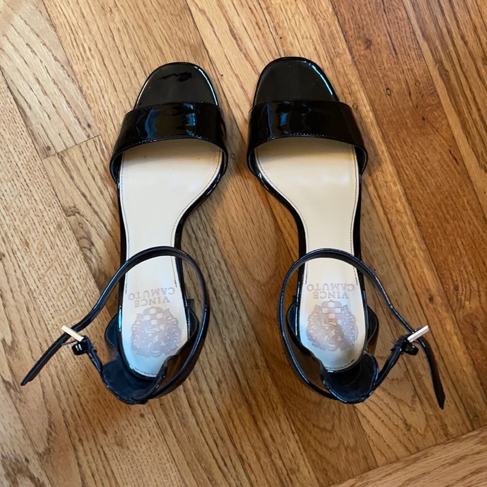 Vince Camuto patent leather sandal block heel - women’s size 8M